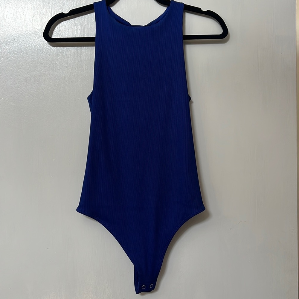 Express body contour bodysuit